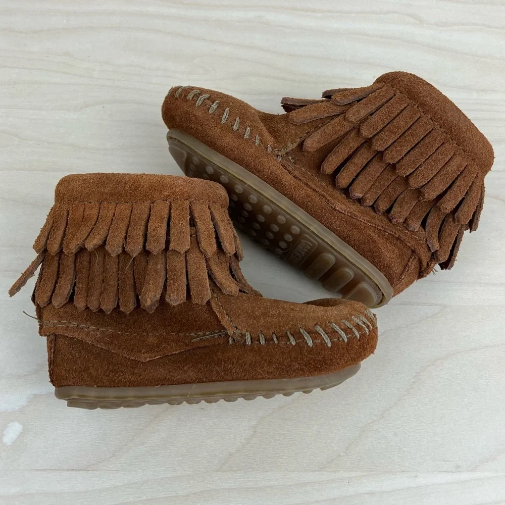 Minnetonka Baby Toddler Size 2.0 High Top Fringe Moccasin Booties Brown Leather
